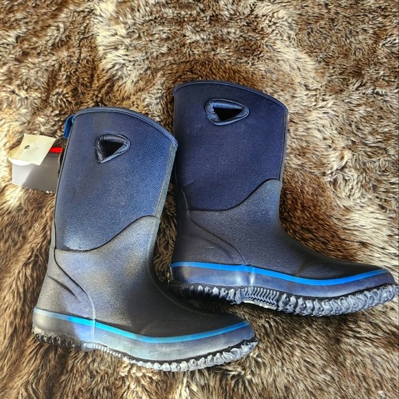 Cougar Other - BNWT- Kids Storm by Cougar boots- size 2